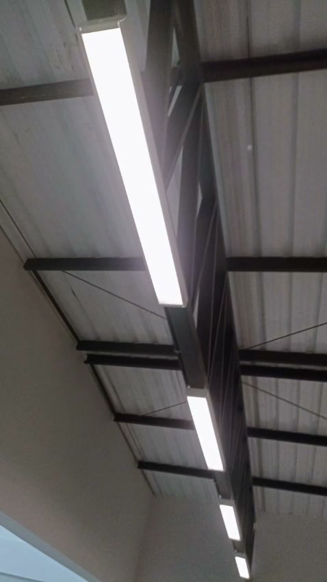 Iluminação interna instalada em ambiente atendido pela CRP Manutenção.